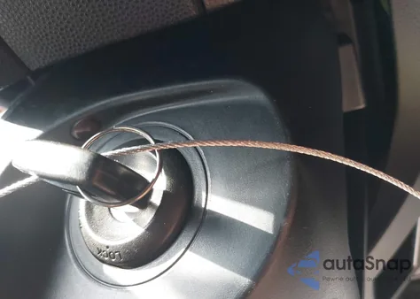 2010 Mazda Mazda3 S Sport z USA, uszkodzony, nr VIN JM1BL1H60A1154282